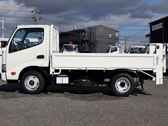 積載2t　平ボディ　TECSトヨタ車体　垂直パワーゲ―ト|中古トラックの販売・買取・査定のアイナビ