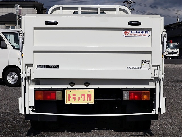 積載2t　平ボディ　TECSトヨタ車体　垂直パワーゲ―ト|中古トラックの販売・買取・査定のアイナビ