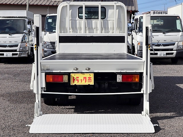 積載2t　平ボディ　TECSトヨタ車体　垂直パワーゲ―ト|中古トラックの販売・買取・査定のアイナビ