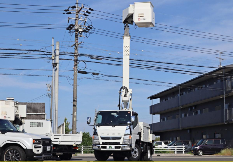 高所作業車　アイチ　SB10A　FRPバケット　作業床高さ9、7M|中古トラックの販売・買取・査定のアイナビ