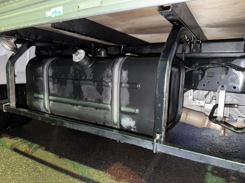 2t積・アルミバン・AT・垂直パワーゲート600kg・ラッシング|中古トラックの販売・買取・査定のアイナビ