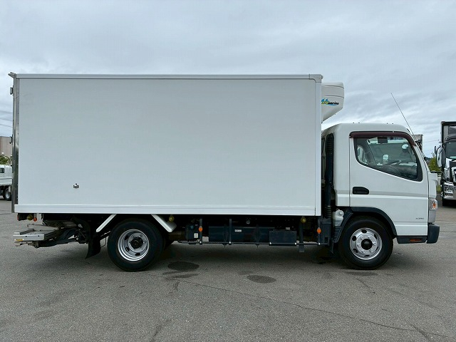 左サイド扉 5速マニュアル MT 3t 7t 小型 冷凍バン 箱車|中古トラックの販売・買取・査定のアイナビ