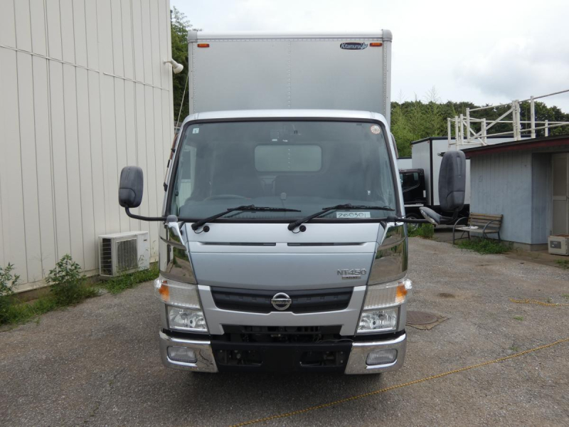 H 28 　2トン パネルバン　260501|中古トラックの販売・買取・査定のアイナビ