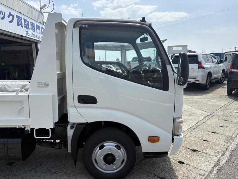 H26　デュトロ　2tダンプ　コボレーン付|中古トラックの販売・買取・査定のアイナビ