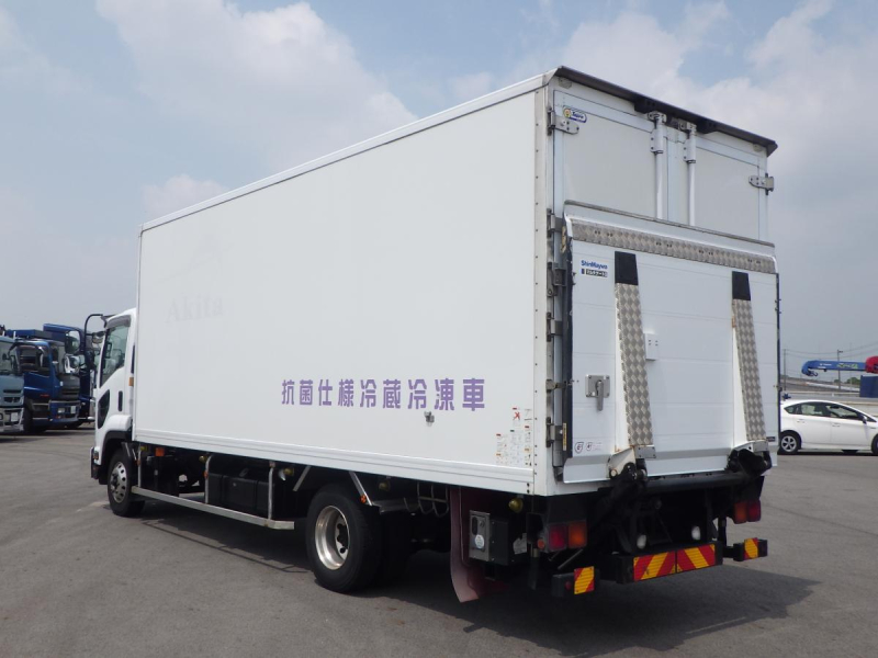 冷凍バン　ゲート付　-30℃設定　積載2.6t　標準巾|中古トラックの販売・買取・査定のアイナビ