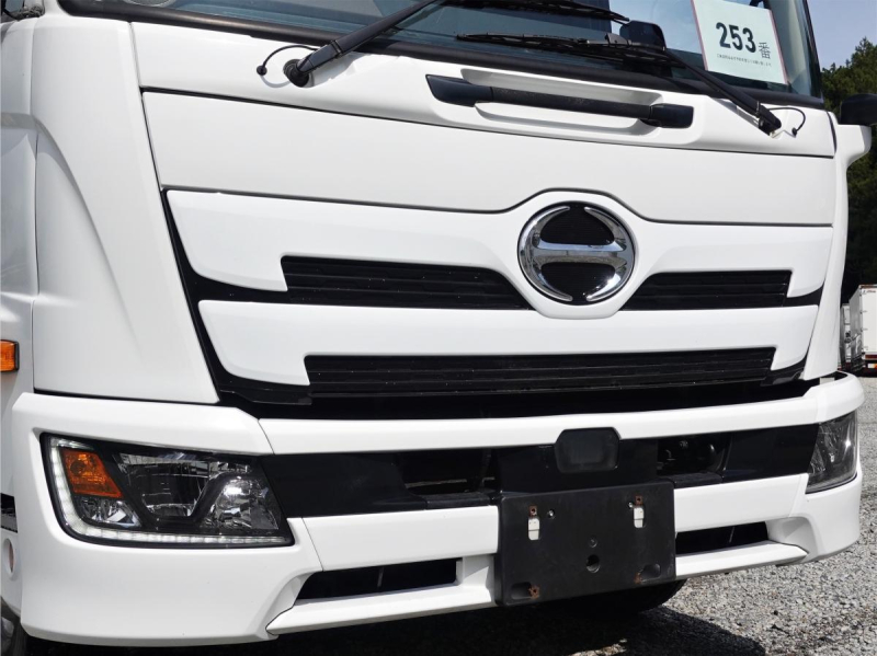 パワーゲート増トンワイド低温冷蔵冷凍|中古トラックの販売・買取・査定のアイナビ