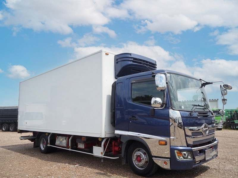 日野 レンジャー ワイド 低温設定 冷凍冷蔵車 格納ゲート|中古トラックの販売・買取・査定のアイナビ