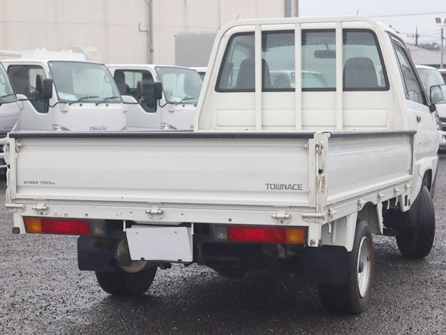 DX　積載750Kg　平ボディ　スーパーシングルジャストロー|中古トラックの販売・買取・査定のアイナビ