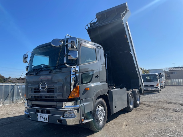 プロフィア 530×220 走行距離47万 2デフメッキパーツ|中古トラックの販売・買取・査定のアイナビ