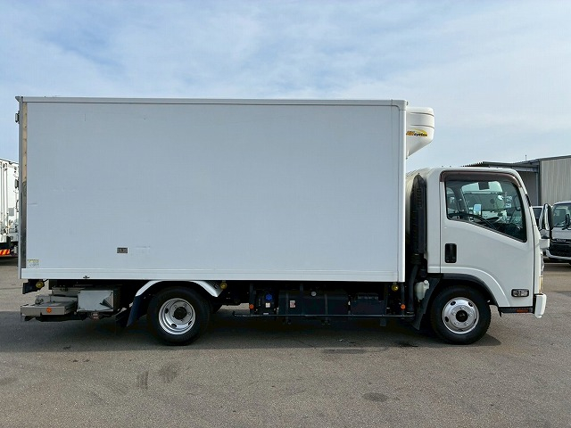 東プレ 3トン積載 左サイド扉 150馬力 6速 MT 3t 7t 準中型|中古トラックの販売・買取・査定のアイナビ