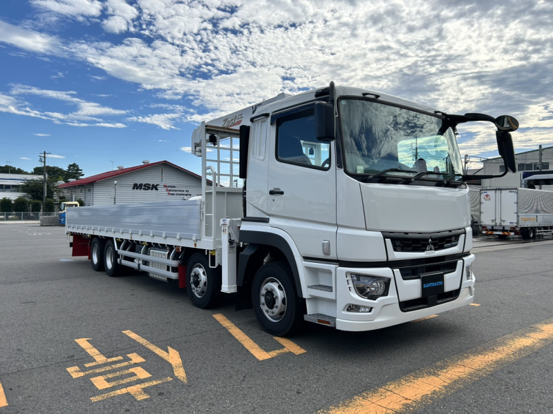 ☆未使用車 積載13000Kg クレーン付平ボデ-|中古トラックの販売・買取・査定のアイナビ