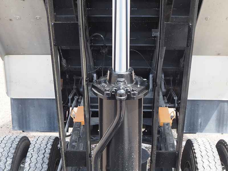 三菱ふそう スーパーグレート  5.4×2.35m 新明和製 ダンプ|中古トラックの販売・買取・査定のアイナビ