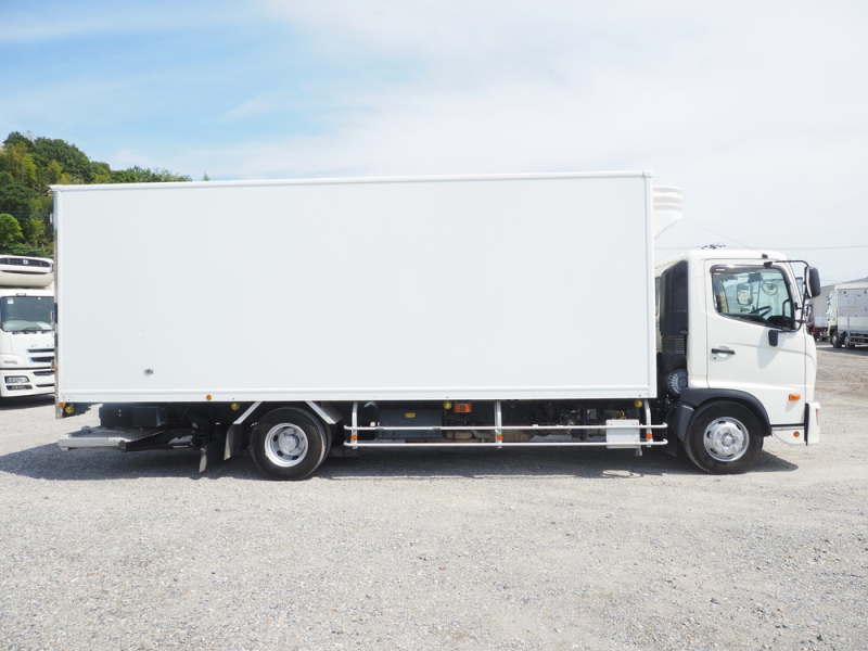 日野 冷凍バン レンジャー|中古トラックの販売・買取・査定のアイナビ