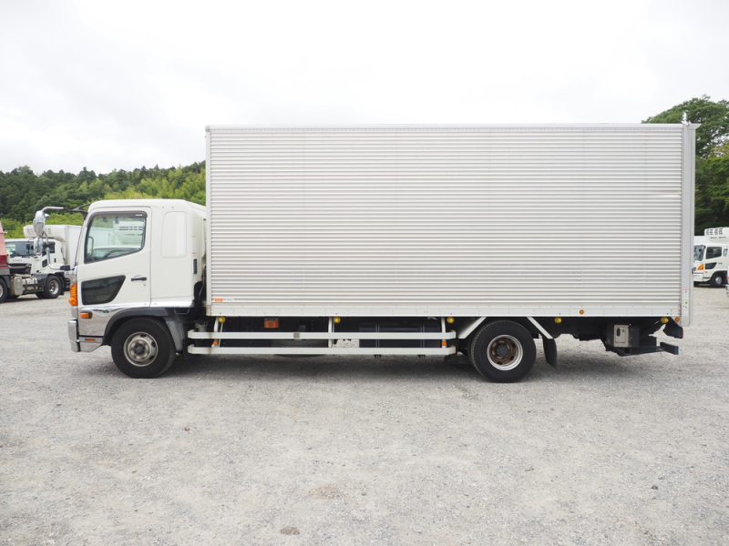 日野 バン車 レンジャープロ|中古トラックの販売・買取・査定のアイナビ