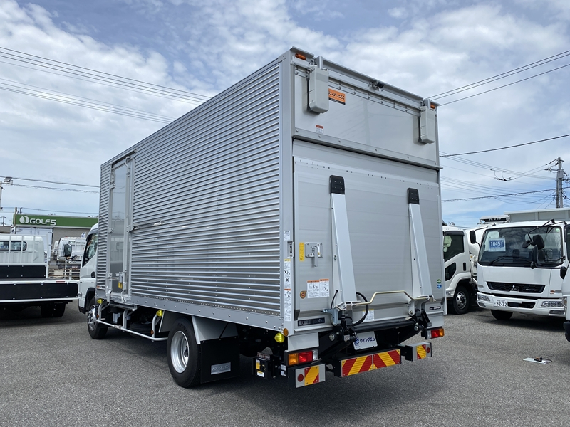キャンター　ワイド超ロング　高床　ラッシング2段　サイドドア　跳上ゲート付　積載3,500kg|中古トラックの販売・買取・査定のアイナビ