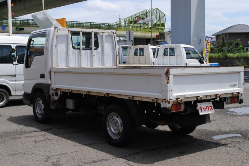H16　タイタンダッシュ　平ボディ　積載1.5t|中古トラックの販売・買取・査定のアイナビ