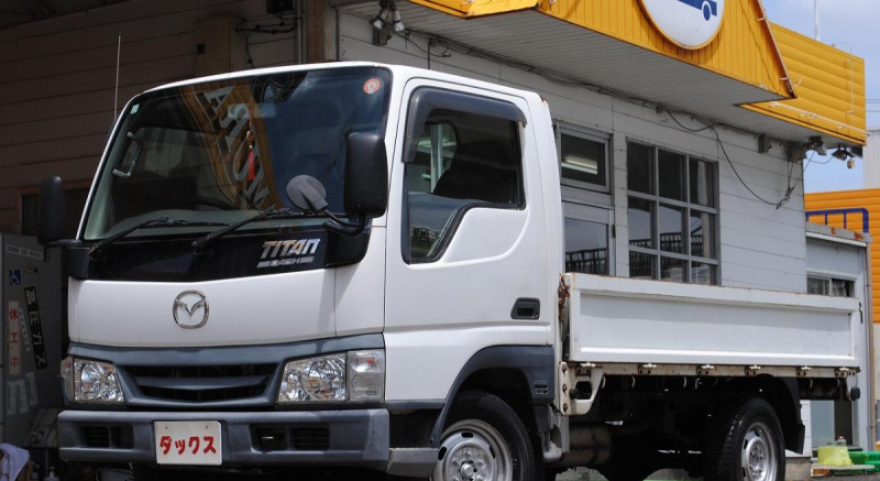 H16　タイタンダッシュ　平ボディ　積載1.5t|中古トラックの販売・買取・査定のアイナビ
