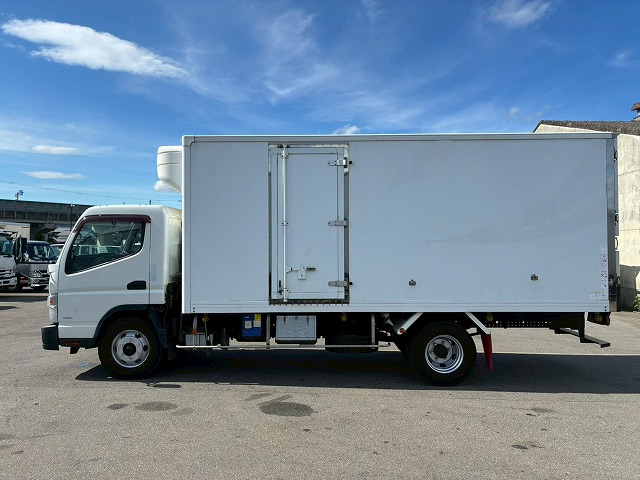超ロング 東プレ 左サイド扉 150馬力 5速 MT 3t 8t|中古トラックの販売・買取・査定のアイナビ