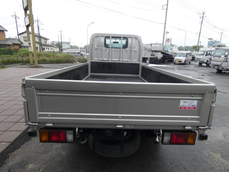 H30 1.5トン　平ボディー マニュアル 260612|中古トラックの販売・買取・査定のアイナビ