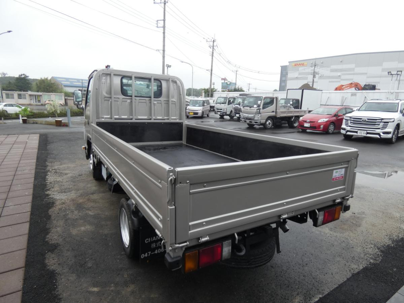 H30 1.5トン　平ボディー マニュアル 260612|中古トラックの販売・買取・査定のアイナビ