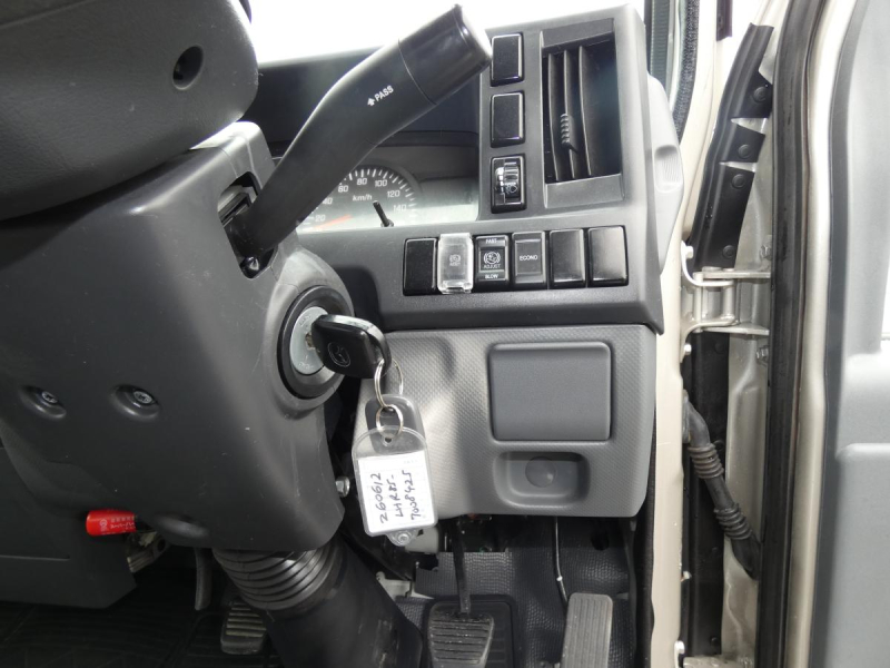 H30 1.5トン　平ボディー マニュアル 260612|中古トラックの販売・買取・査定のアイナビ