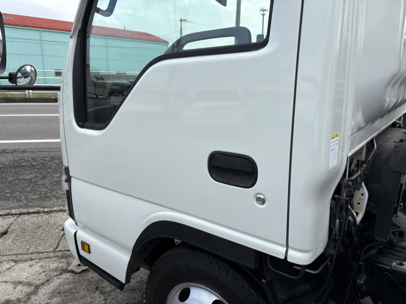 H17 エルフ　3t　3段クレーン付|中古トラックの販売・買取・査定のアイナビ