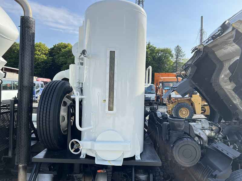 レンジャー 汚泥吸引車 吸引清掃車 バキュームダンパー ベッド付|中古トラックの販売・買取・査定のアイナビ