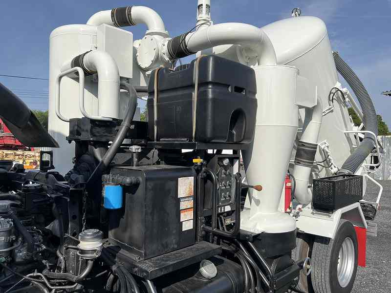 レンジャー 汚泥吸引車 吸引清掃車 バキュームダンパー ベッド付|中古トラックの販売・買取・査定のアイナビ
