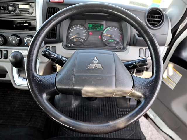 平ボディ　積載3.5t|中古トラックの販売・買取・査定のアイナビ