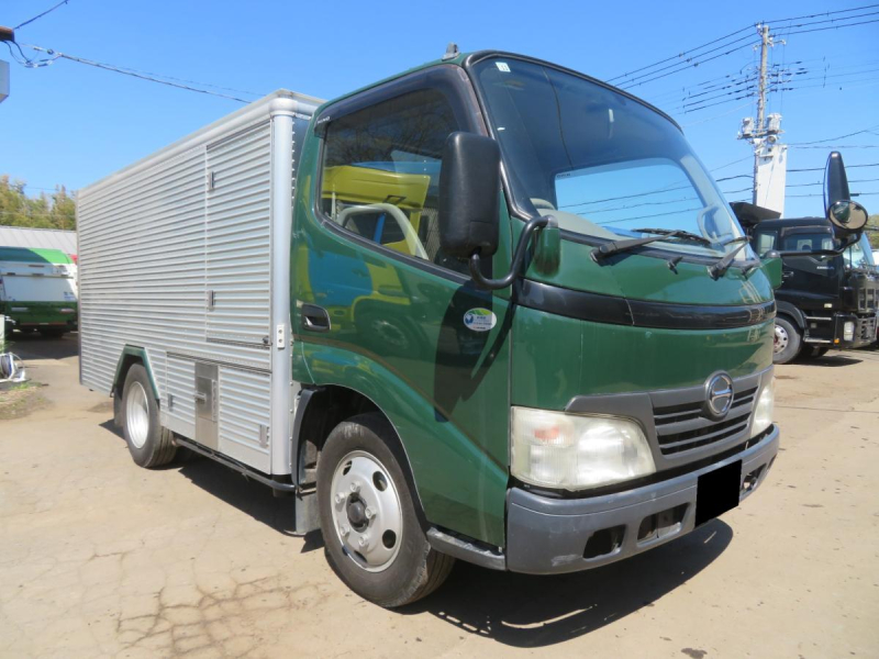 H20年デュトロ糞尿車モリタ製バキュームカー1.8KLパネル仕様|中古トラックの販売・買取・査定のアイナビ