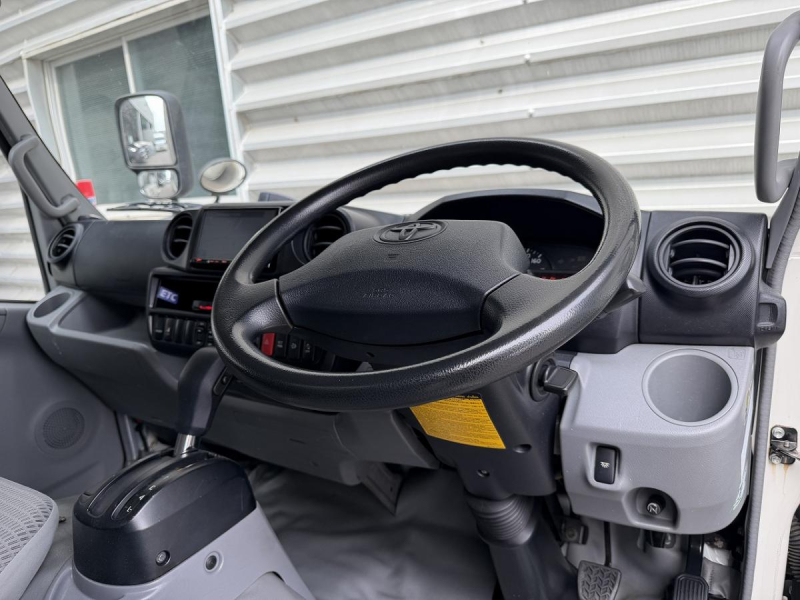 2t積・アルミバン・AT・垂直パワーゲート600kg|中古トラックの販売・買取・査定のアイナビ