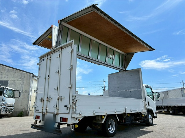 北村製作所 150馬力 5速 MT 2t 5t  パネルウイング バン 箱車|中古トラックの販売・買取・査定のアイナビ