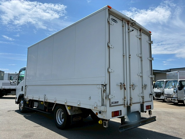 北村製作所 150馬力 5速 MT 2t 5t  パネルウイング バン 箱車|中古トラックの販売・買取・査定のアイナビ
