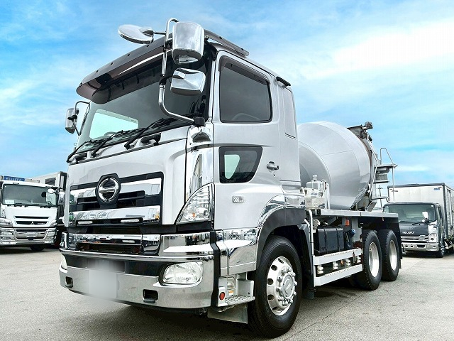 6×4 3軸2デフ リーフサスペンション 電動ホッパー 360馬力|中古トラックの販売・買取・査定のアイナビ