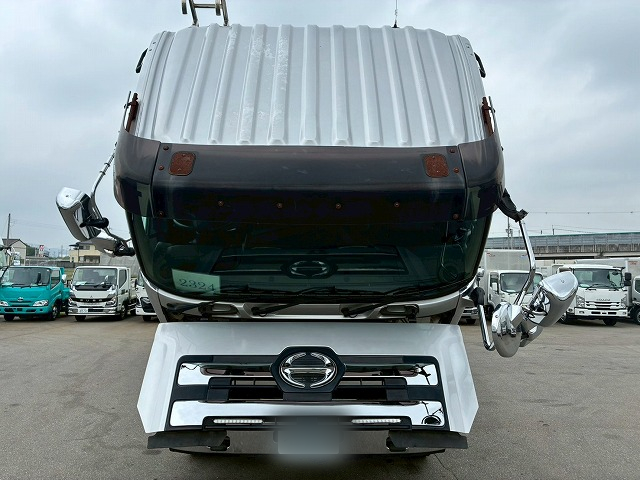 6×4 3軸2デフ リーフサスペンション 電動ホッパー 360馬力|中古トラックの販売・買取・査定のアイナビ