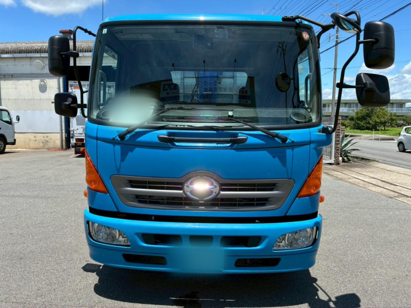 フルキャブ フックイン 5500標準幅 240馬力 6速 MT 4t 8t|中古トラックの販売・買取・査定のアイナビ