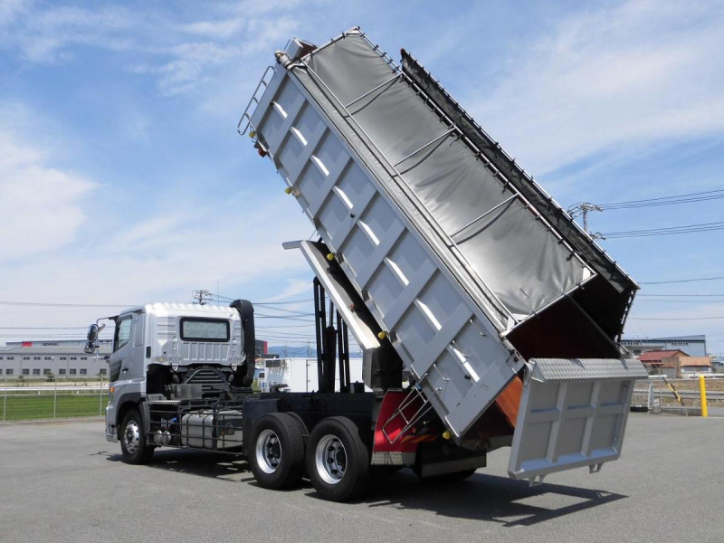 令和3年　日野   土砂禁ダンプ　15.8リューベ   GVW22t|中古トラックの販売・買取・査定のアイナビ