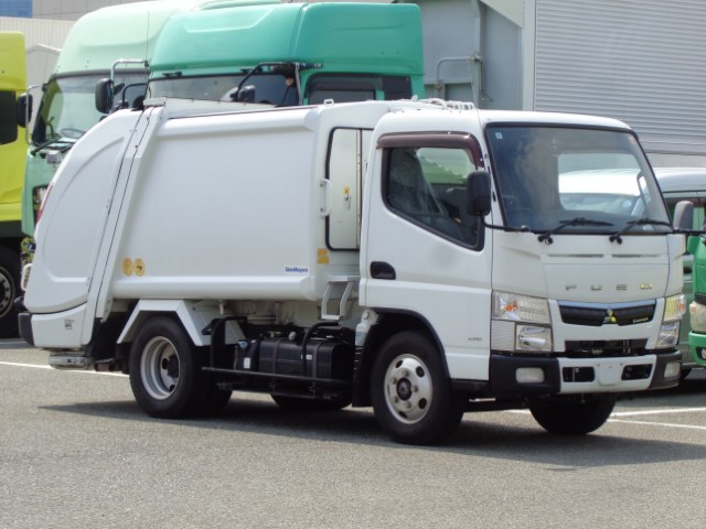 H30　キャンター　新明和製プレス式塵芥車4.3立米　積載1,950|中古トラックの販売・買取・査定のアイナビ