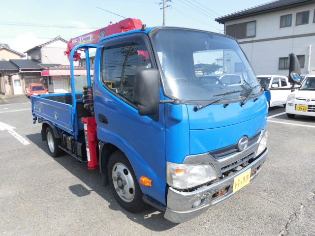 26年デュトロ1.7T10尺3段クレーン　ラジコン　フックイン|中古トラックの販売・買取・査定のアイナビ