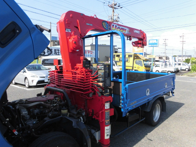 26年デュトロ1.7T10尺3段クレーン　ラジコン　フックイン|中古トラックの販売・買取・査定のアイナビ