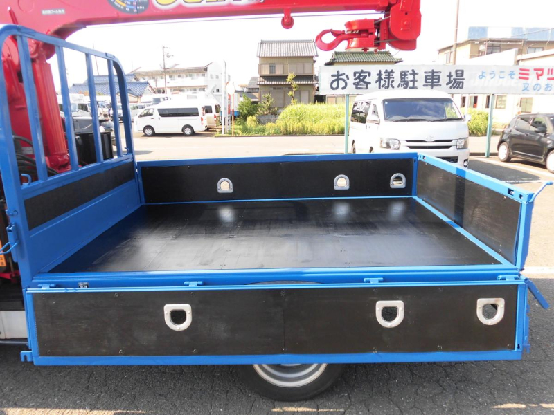 26年デュトロ1.7T10尺3段クレーン　ラジコン　フックイン|中古トラックの販売・買取・査定のアイナビ
