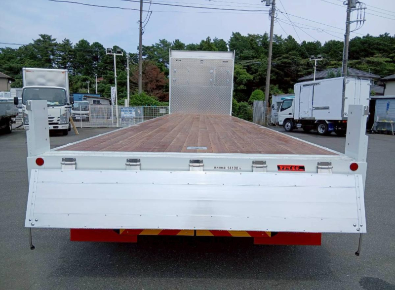 ☆未使用車　9.4mボディ　アルミブロック　ベット付き|中古トラックの販売・買取・査定のアイナビ