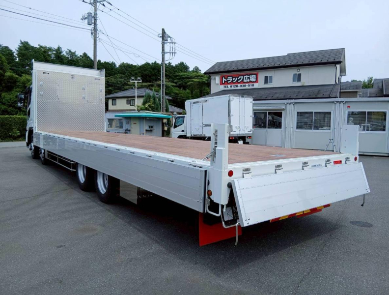 ☆未使用車　9.4mボディ　アルミブロック　ベット付き|中古トラックの販売・買取・査定のアイナビ