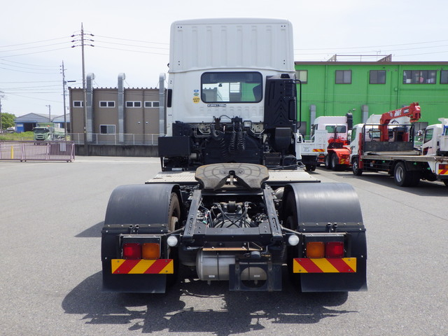 イスズ 2KG-EXD52CD Sヘッド 10t超 第5輪荷重11.5t PTO|中古トラックの販売・買取・査定のアイナビ