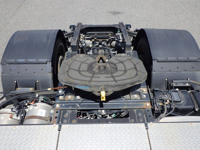 イスズ 2KG-EXD52CD Sヘッド 10t超 第5輪荷重11.5t PTO|中古トラックの販売・買取・査定のアイナビ