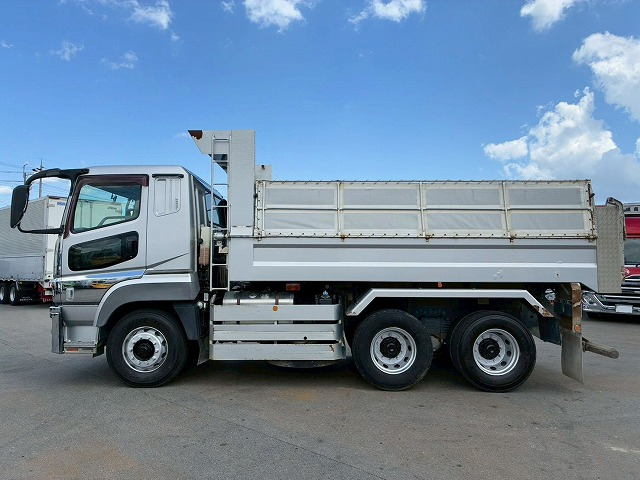 車検付 6×4 3軸2デフ 新明和工業 510 220 380馬力 7速MT|中古トラックの販売・買取・査定のアイナビ