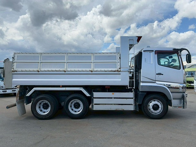 車検付 6×4 3軸2デフ 新明和工業 510 220 380馬力 7速MT|中古トラックの販売・買取・査定のアイナビ