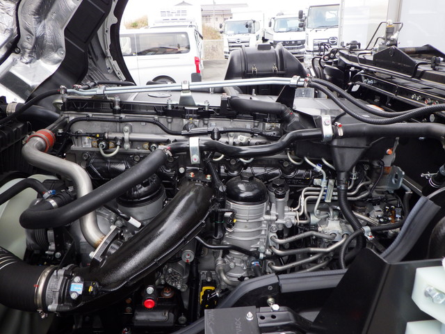 三菱 2PG-FU85VZ 冷凍車 10t超 サブエンジン ジョロダーレール|中古トラックの販売・買取・査定のアイナビ