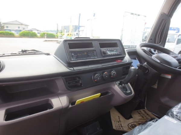 三菱キャンター低温冷蔵冷凍車|中古トラックの販売・買取・査定のアイナビ