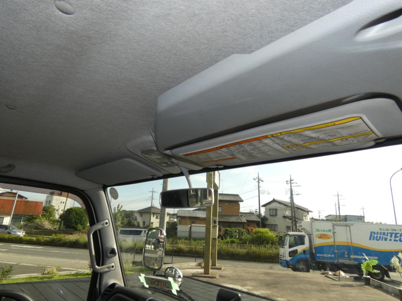 R3 2トン 平ボディ マニュアル 260710|中古トラックの販売・買取・査定のアイナビ
